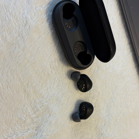 Sony Black Wireless Earbuds with Charging Case - Picture 5 of 5